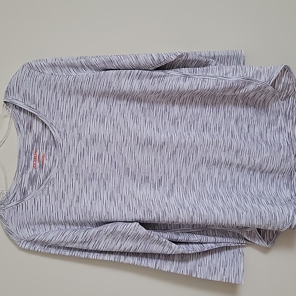 Joe Fresh Women's Long Sleeve Activewear Top- Size 1X